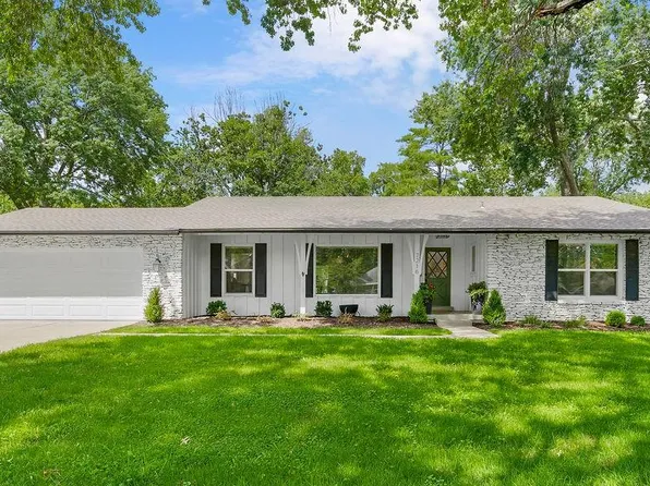 7216 W 100th Pl, Overland Park, KS 66212