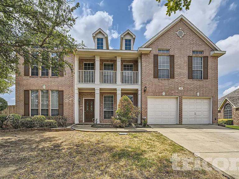13 Monticello Ct — Photo 2