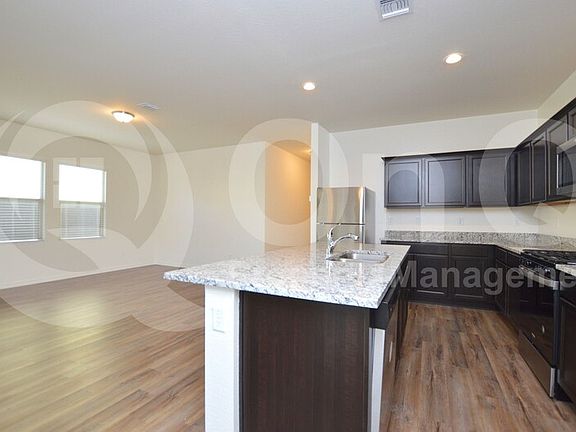 4th image of 333 W White Sands Dr