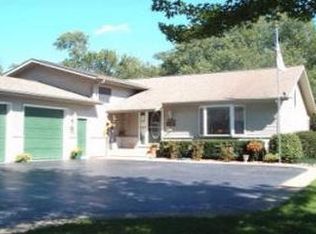 518 Fellows St, Genoa City, WI 53128