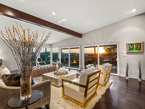 5th image of 5035 Cerrillos Dr