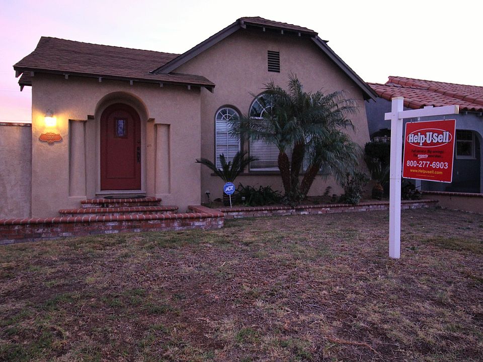 1st image of 2106 W 80th St
