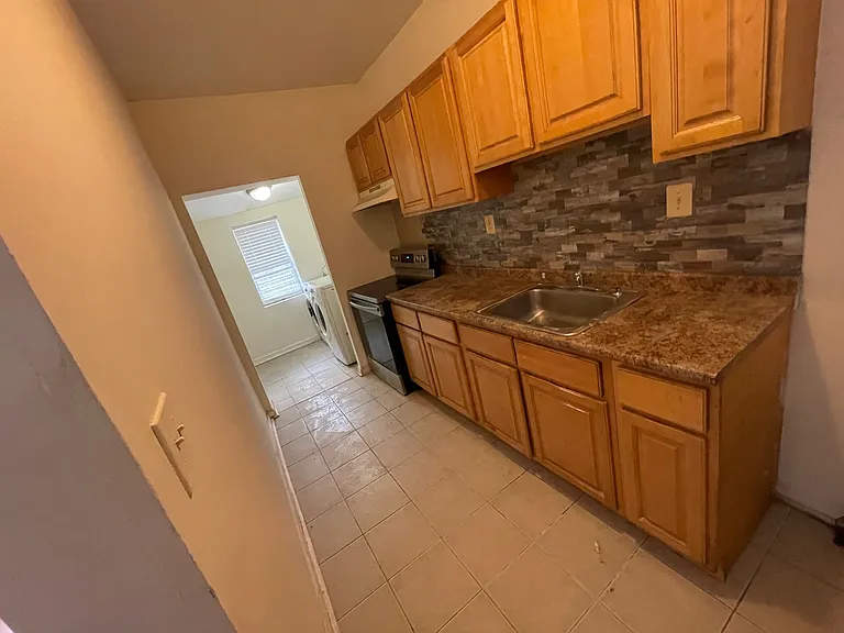 166 E Tulpehocken St — Photo 10