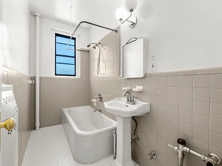 66 Avenue A #5C — Photo 12