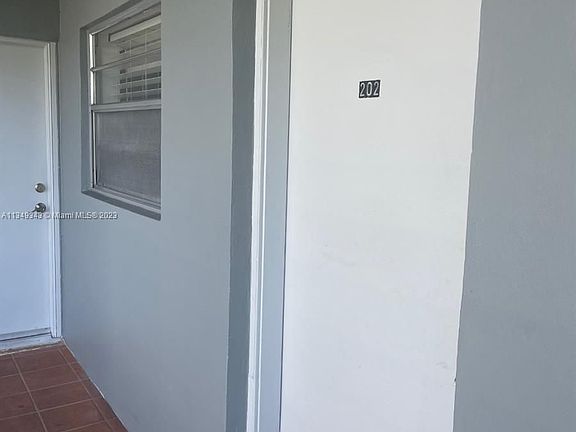 5th image of 820 Salzedo St APT 202