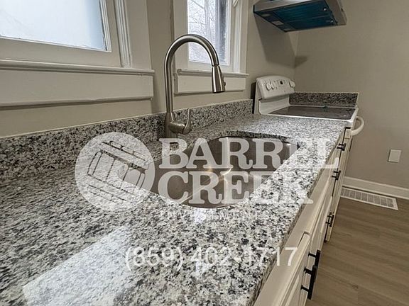 2nd image of 309 Richmond Ave