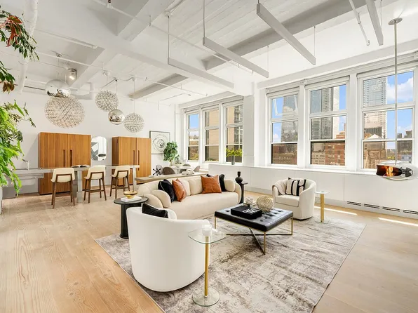 448 W 37th St APT 12E, New York, NY 10018