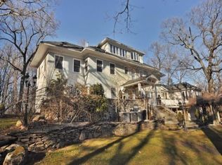 34 Crestview Rd, Mountain Lakes, NJ 07046