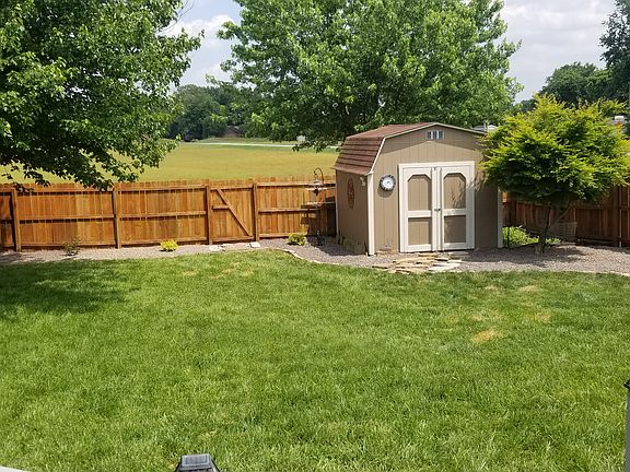 3rd image of 1814 Plaza Dr