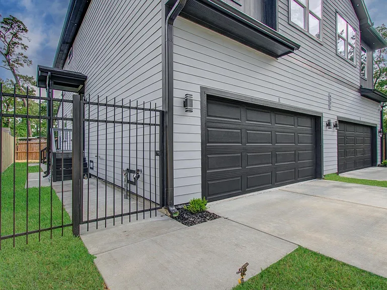 6531 Rosemary Ln #A — Photo 3