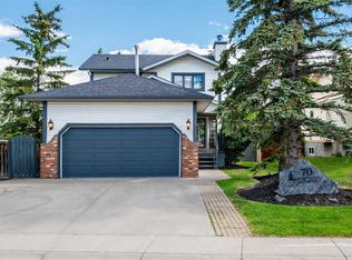 70 W Mackay Cres, Cochrane, AB T4C1J7