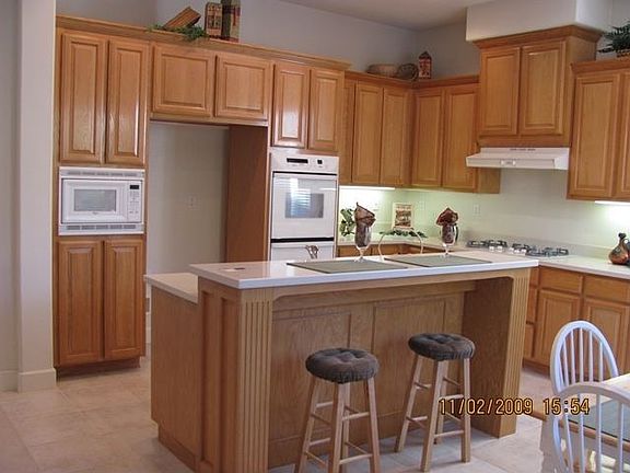 2nd image of 1795 Vetta Dr