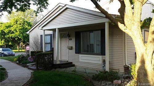 1st image of 1809 Sheffield Dr