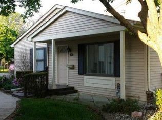 1809 Sheffield Dr, Ypsilanti, MI 48198