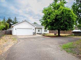 415 Bushnell Ln, Eugene, OR 97404