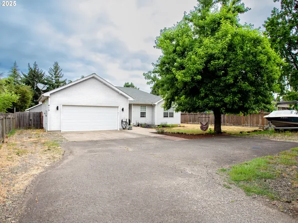 415 Bushnell Ln, Eugene, OR 97404