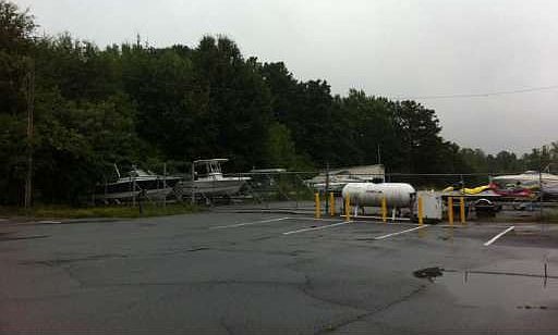 2nd image of 5719 Holiday Rd