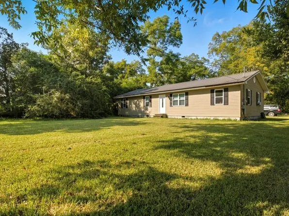 395 Harris St, Enigma, GA 31749