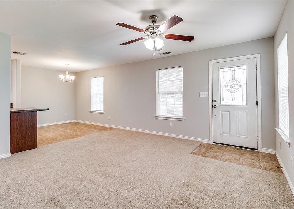 314 W Maple St, Gunter, TX 75058 MLS 20217956 Zillow