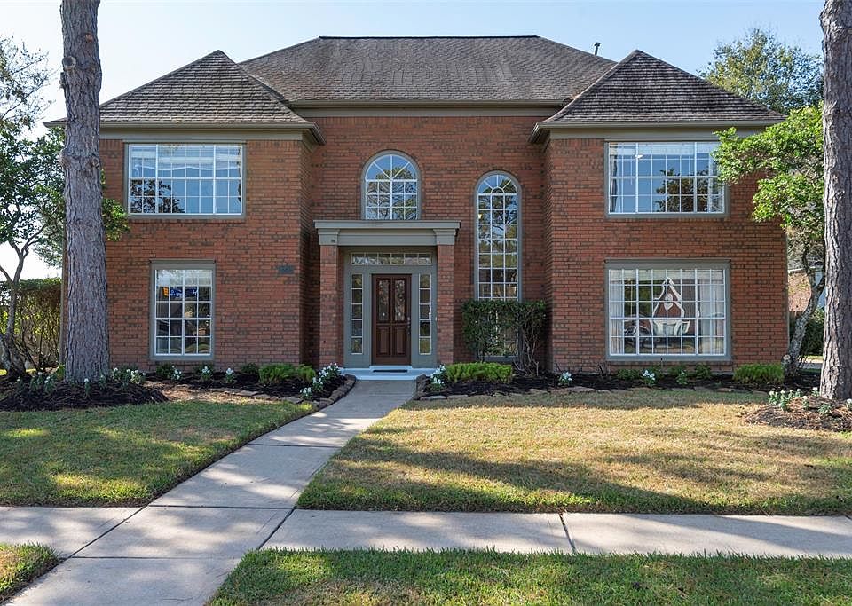 1st image of 23 Hollinfare Ct