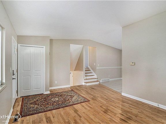 4th image of 8063 Castleward Dr