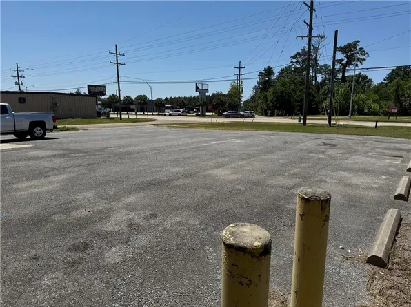 1780 Old Spanish Trl, Slidell, LA 70458