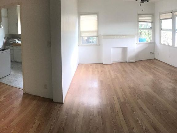 2nd image of 341 La Colina Dr