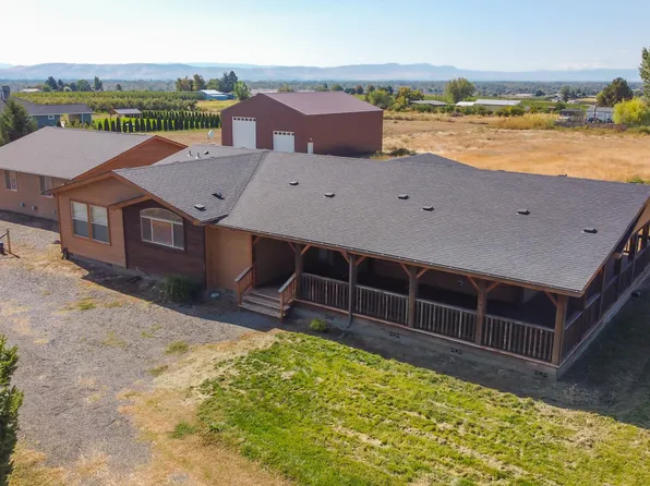 170 S Manuel Ln, Zillah, WA 98953