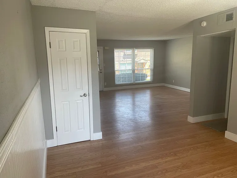 3825 S Monaco Pkwy #131 — Photo 6