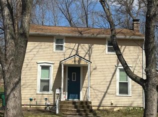 1012 W 3rd Ave, Mitchell, SD 57301