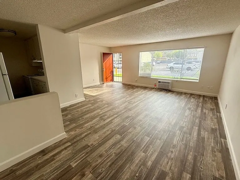 Anza Oaks Apartments — Photo 19