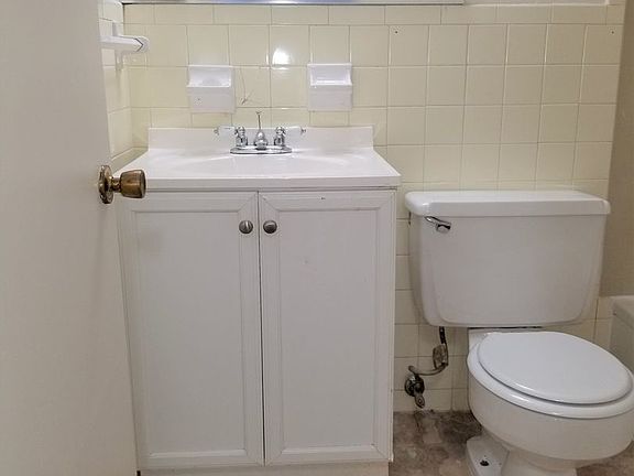 3rd image of 2144 Yale Ave APT 2