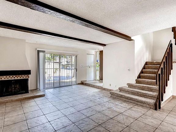 2nd image of 532 Oakbrook Ln #0