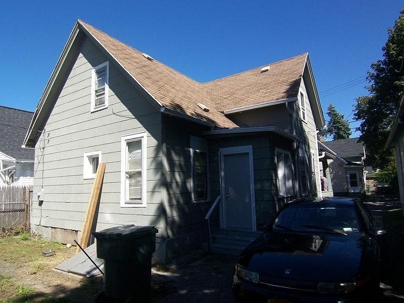 2nd image of 43 Cedar St