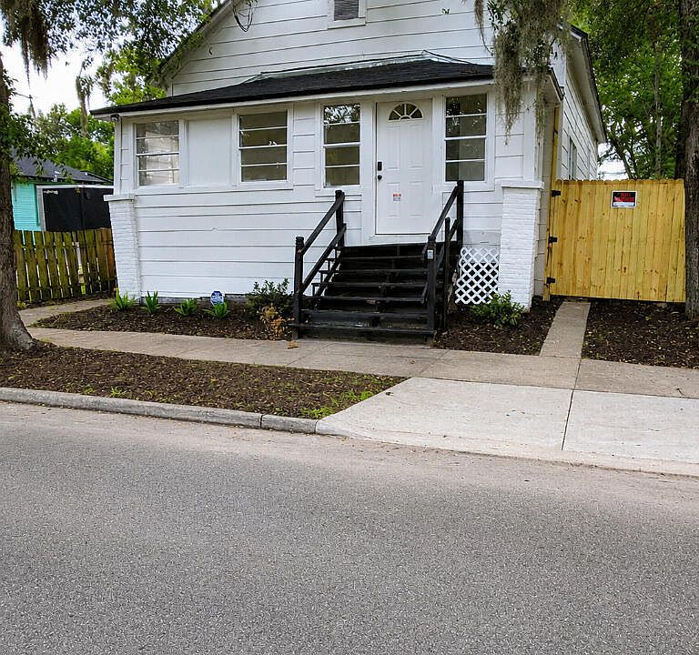 1st image of 306 WOODLAWN Avenue