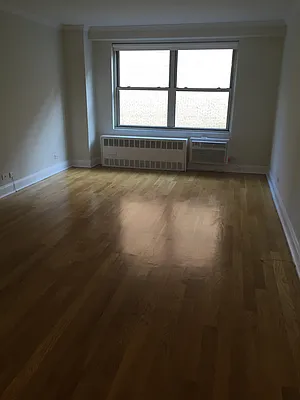 Rented by Stonehenge NYC LLC | media 9