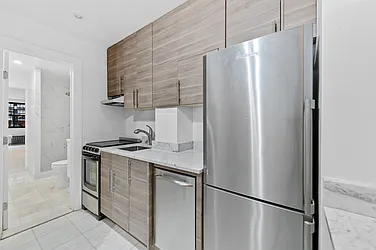 Rented by R New York