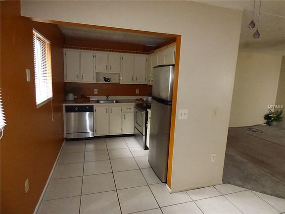5th image of 2333 Oak Park Way #105