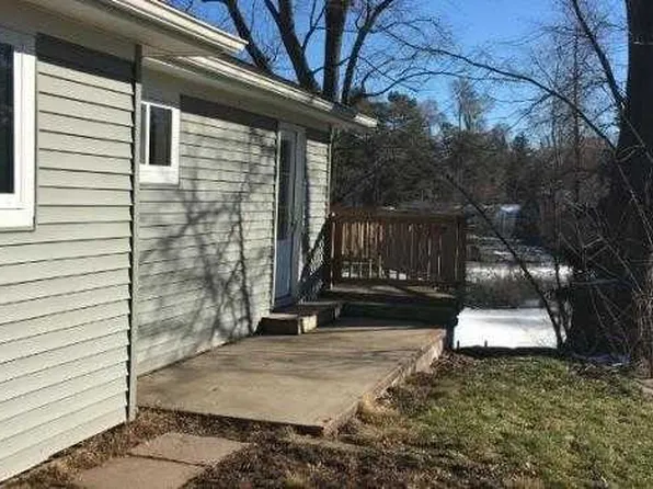 2906 N Duck Lake Rd, Highland, MI 48356