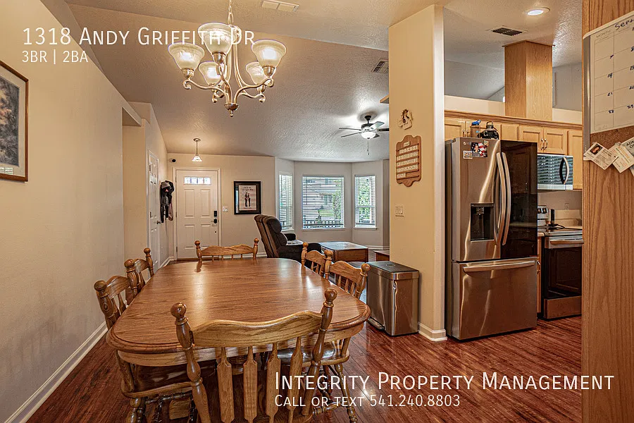 3 bed, 1756 sqft, $2,300 — Photo 3