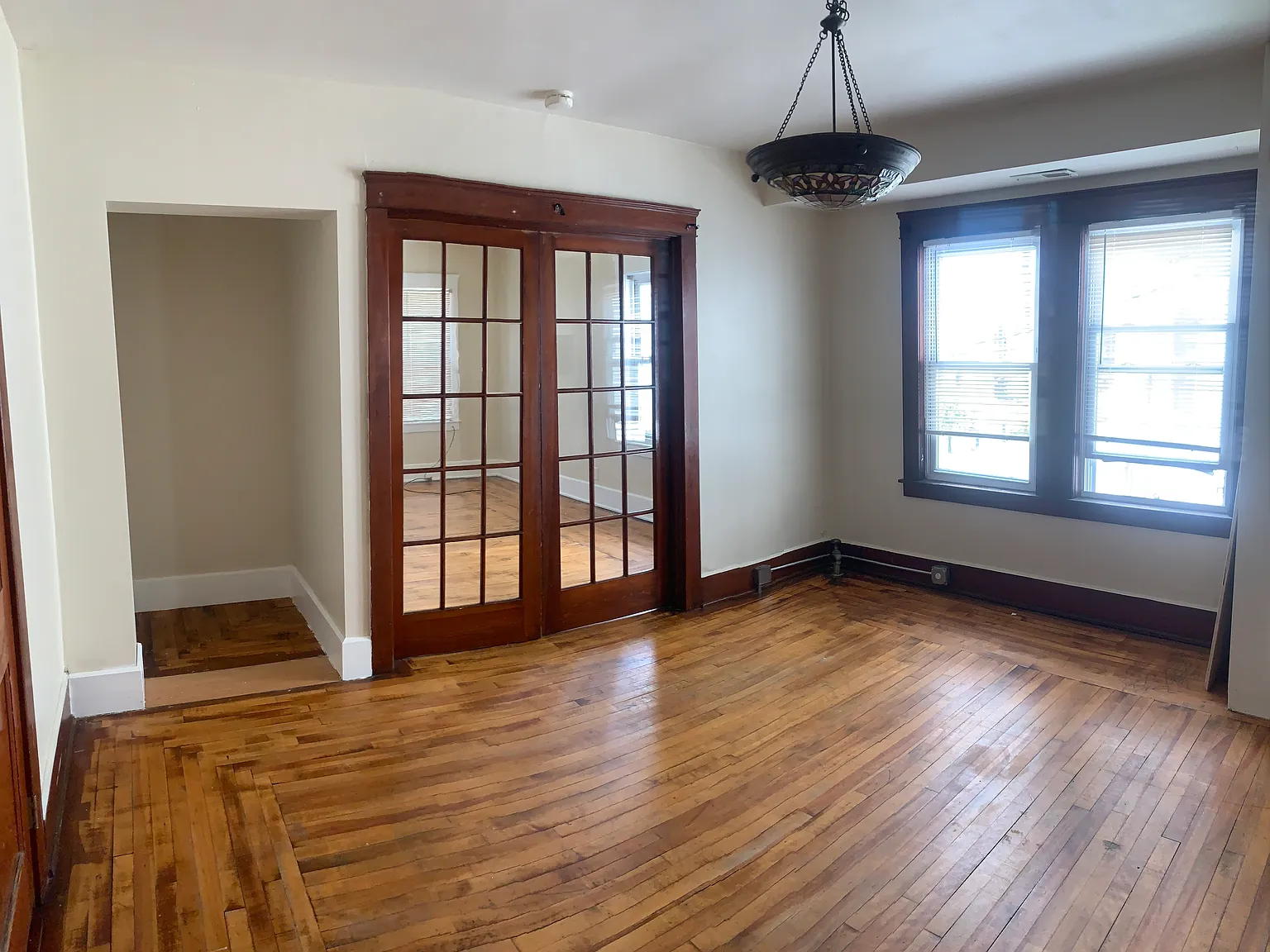 2 bed, 700 sqft, $1,792 — Photo 4