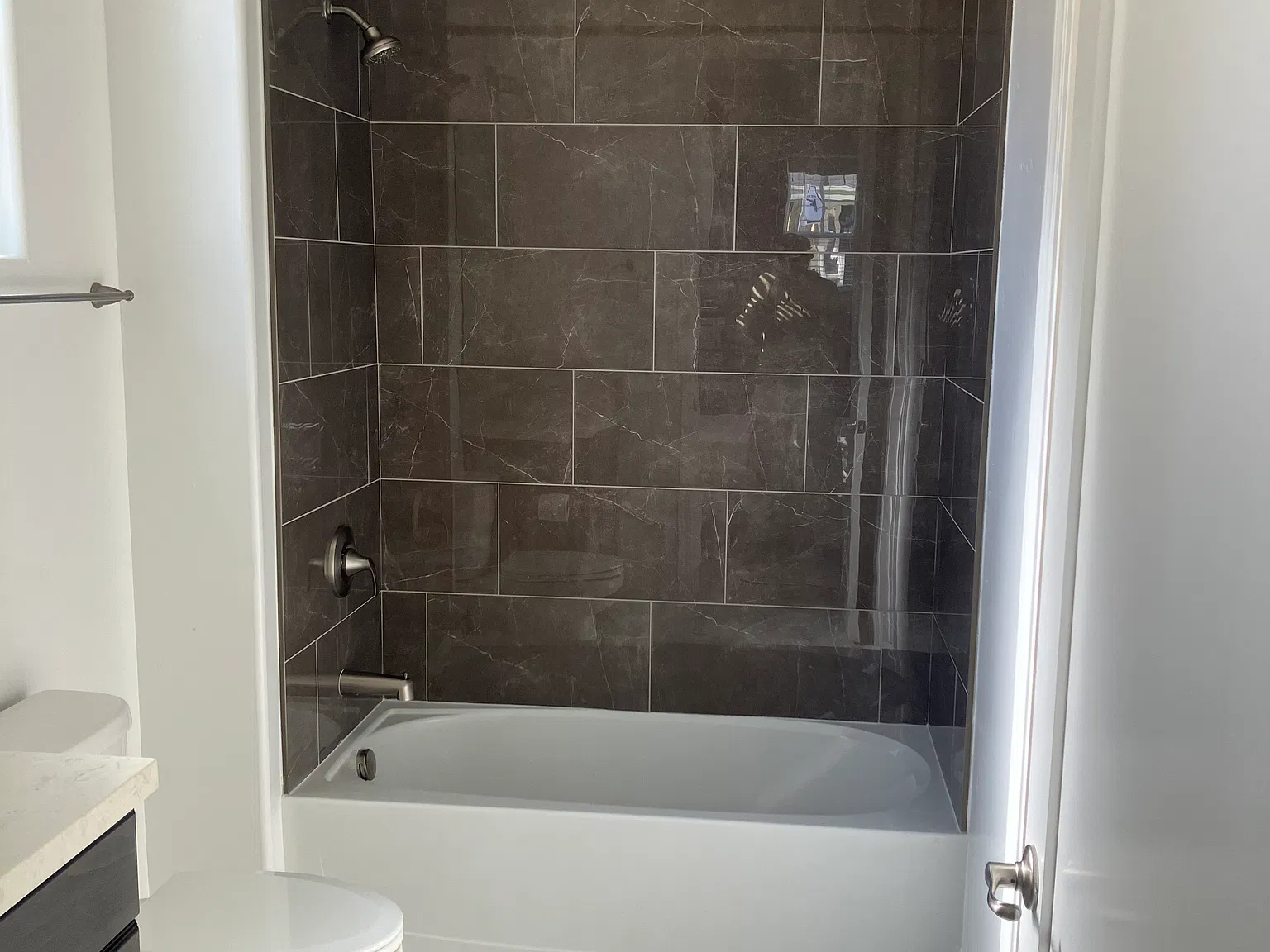 Studio, 316 sqft, $1,925 — Photo 3