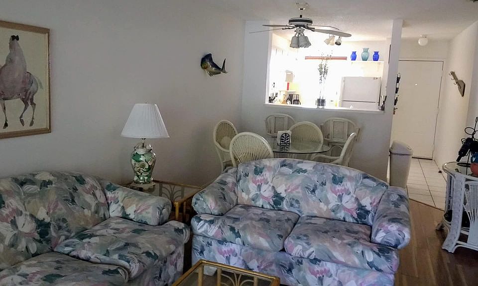 1st image of 98162 Windward Ave