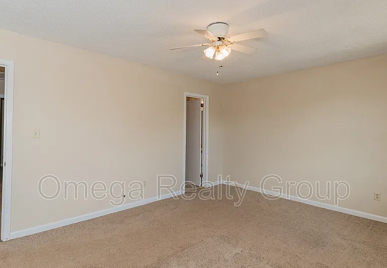 2364 Grayson Valley Cir — Photo 22