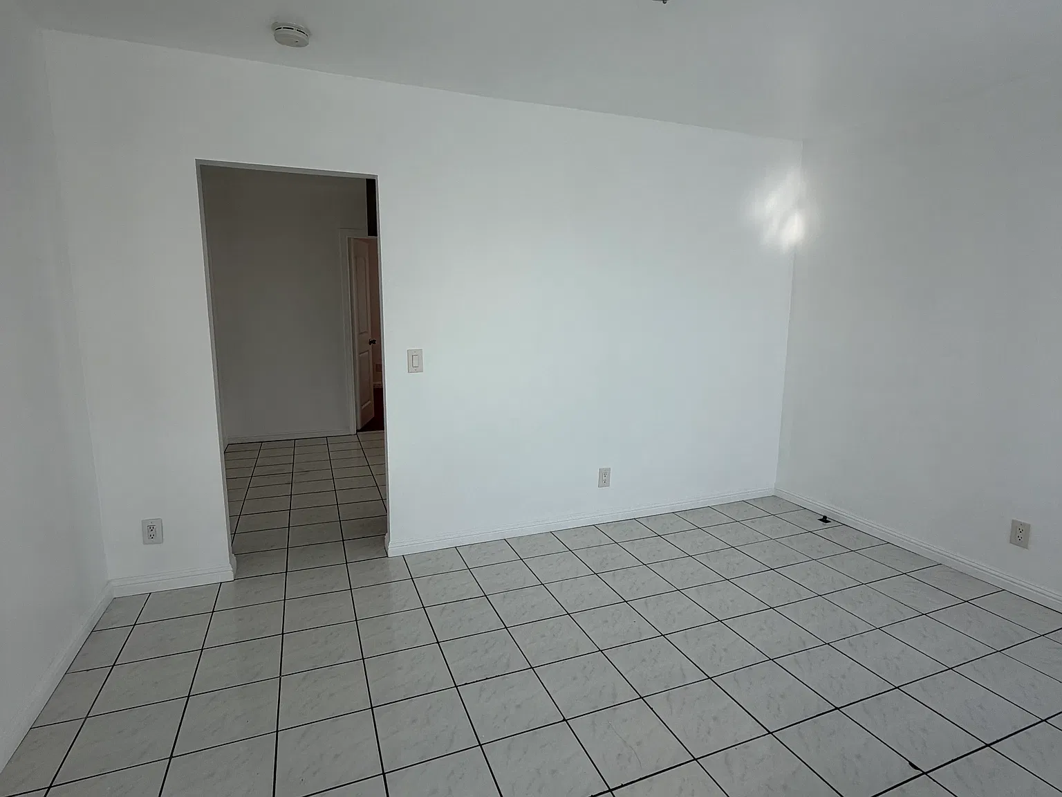 1 bed, 750 sqft, $2,000 — Photo 2