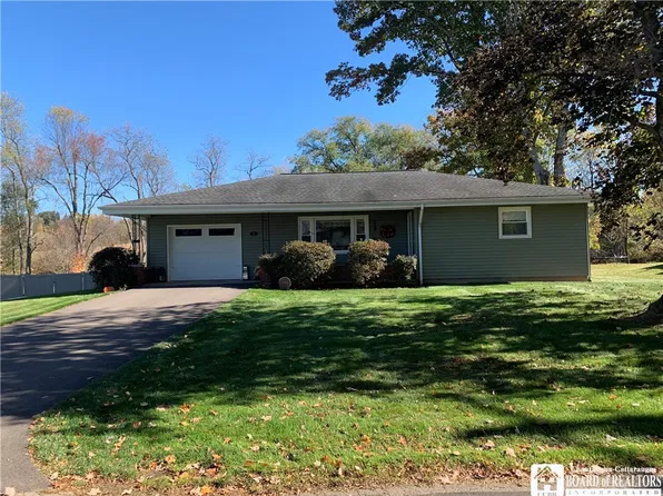19 Mattison St, Frewsburg, NY 14738