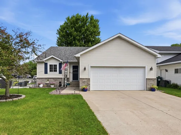 335 Pheasant Dr, Sartell, MN 56377
