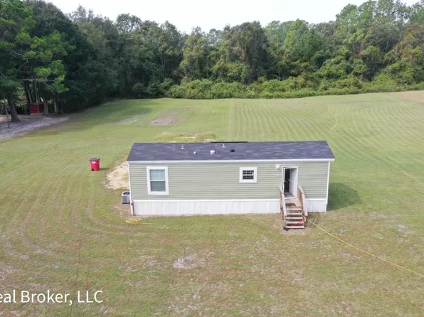 6381 Philip Rd, Blackshear, GA 31516