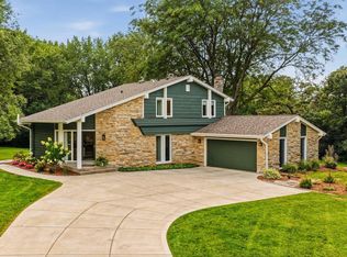 N9W31083 Concord Ct, Delafield, WI 53018