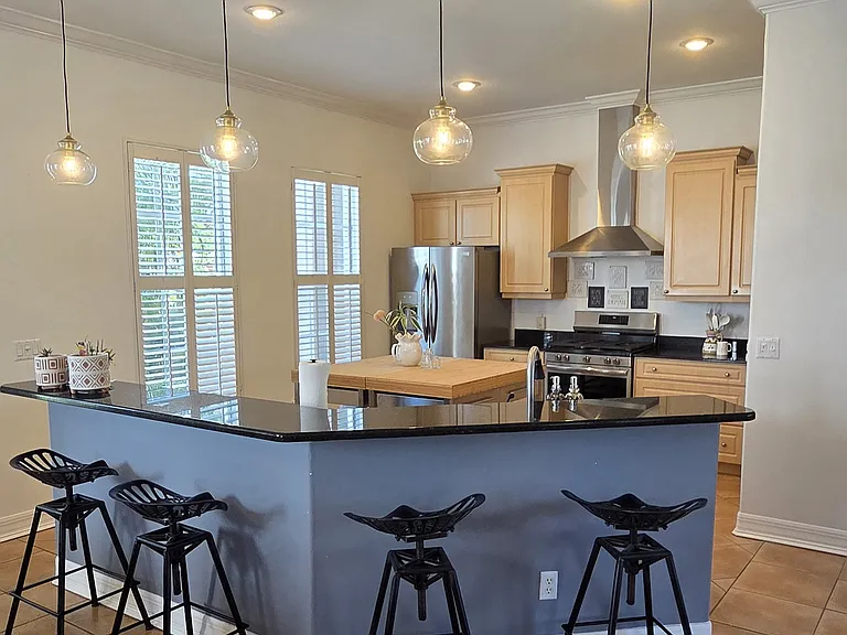 4612 W Leona St — Photo 7